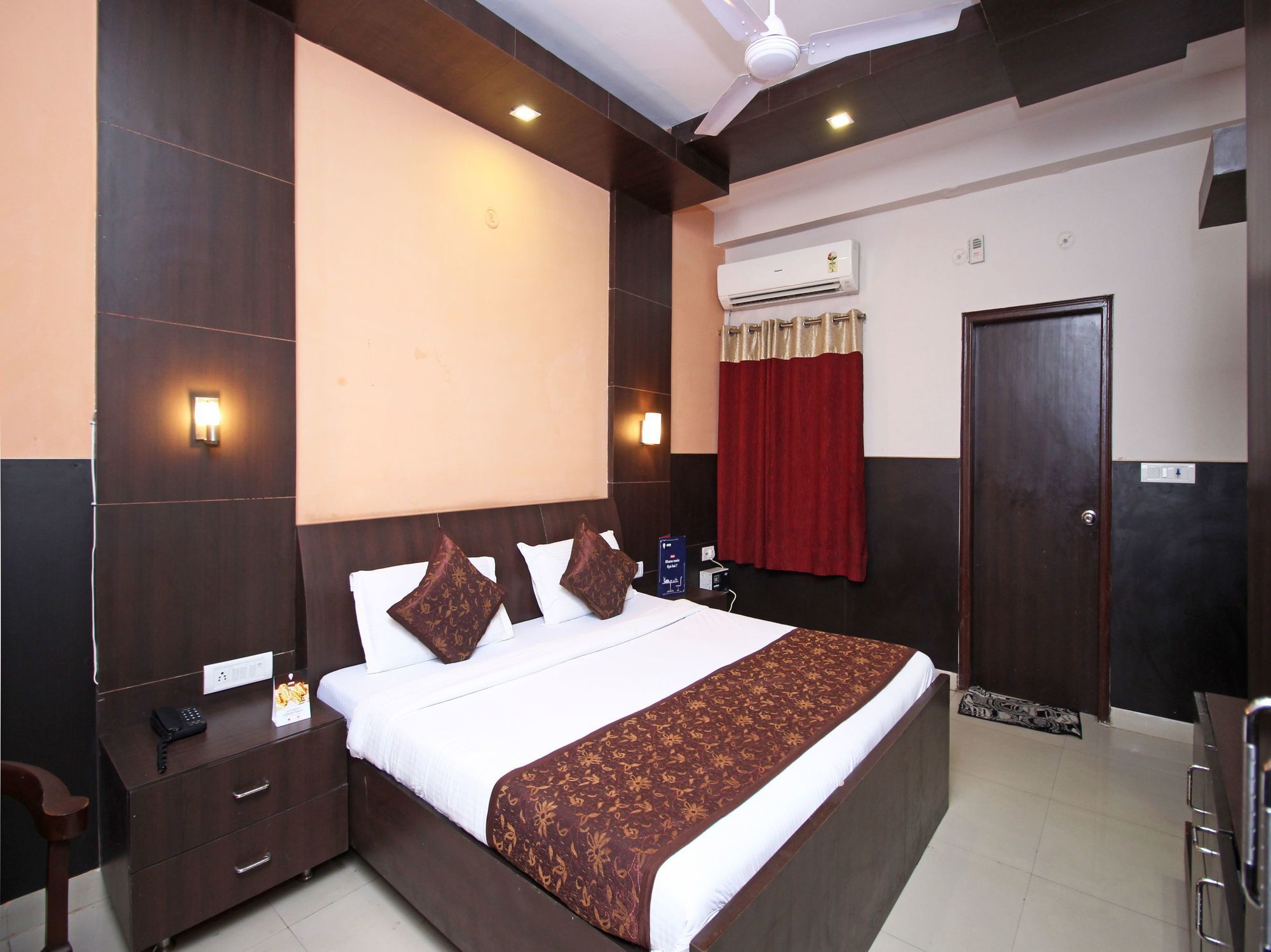 Oyo 576 Hotel Shree Kanta Residency Gurgaon Buitenkant foto