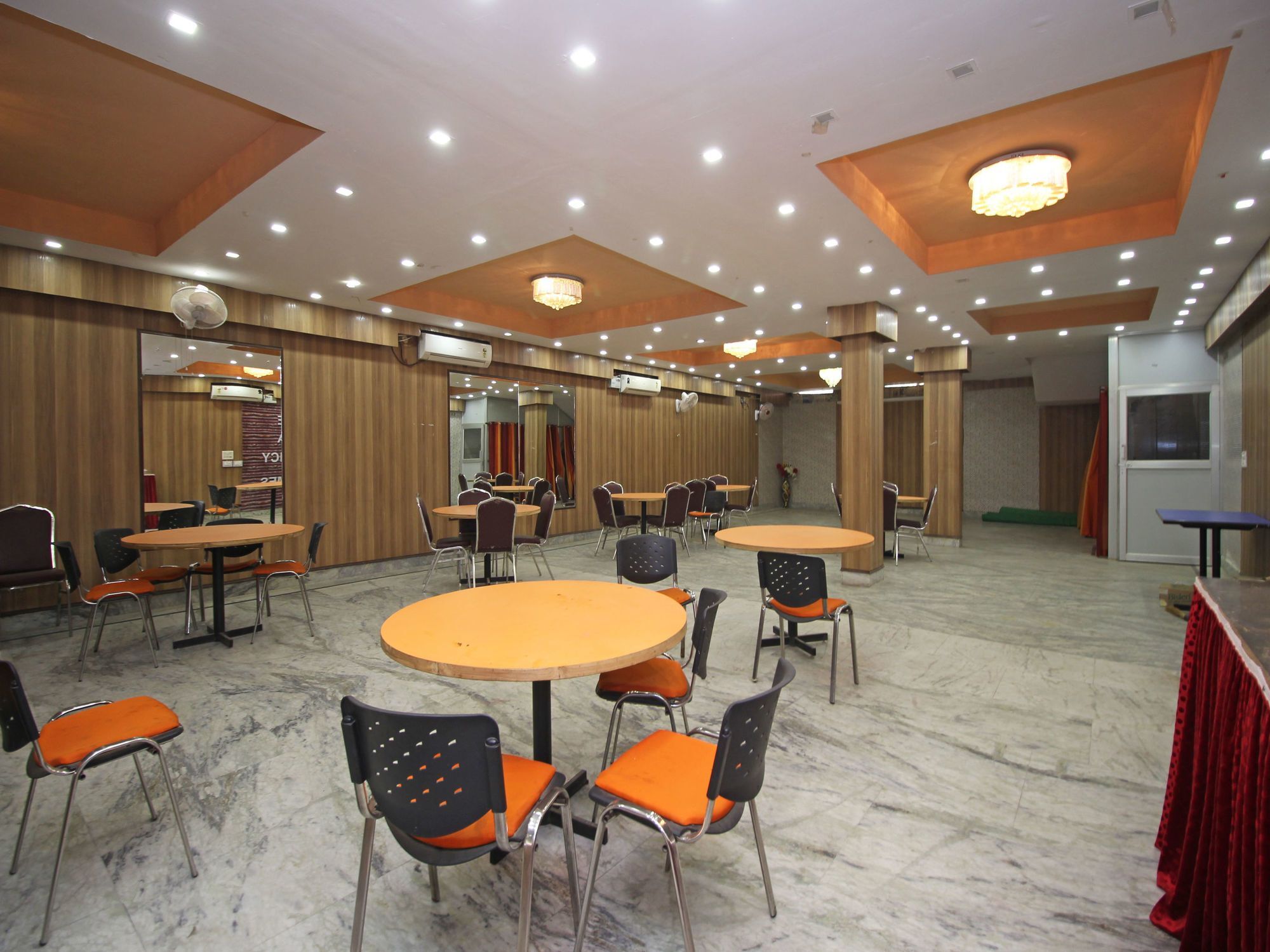 Oyo 576 Hotel Shree Kanta Residency Gurgaon Buitenkant foto