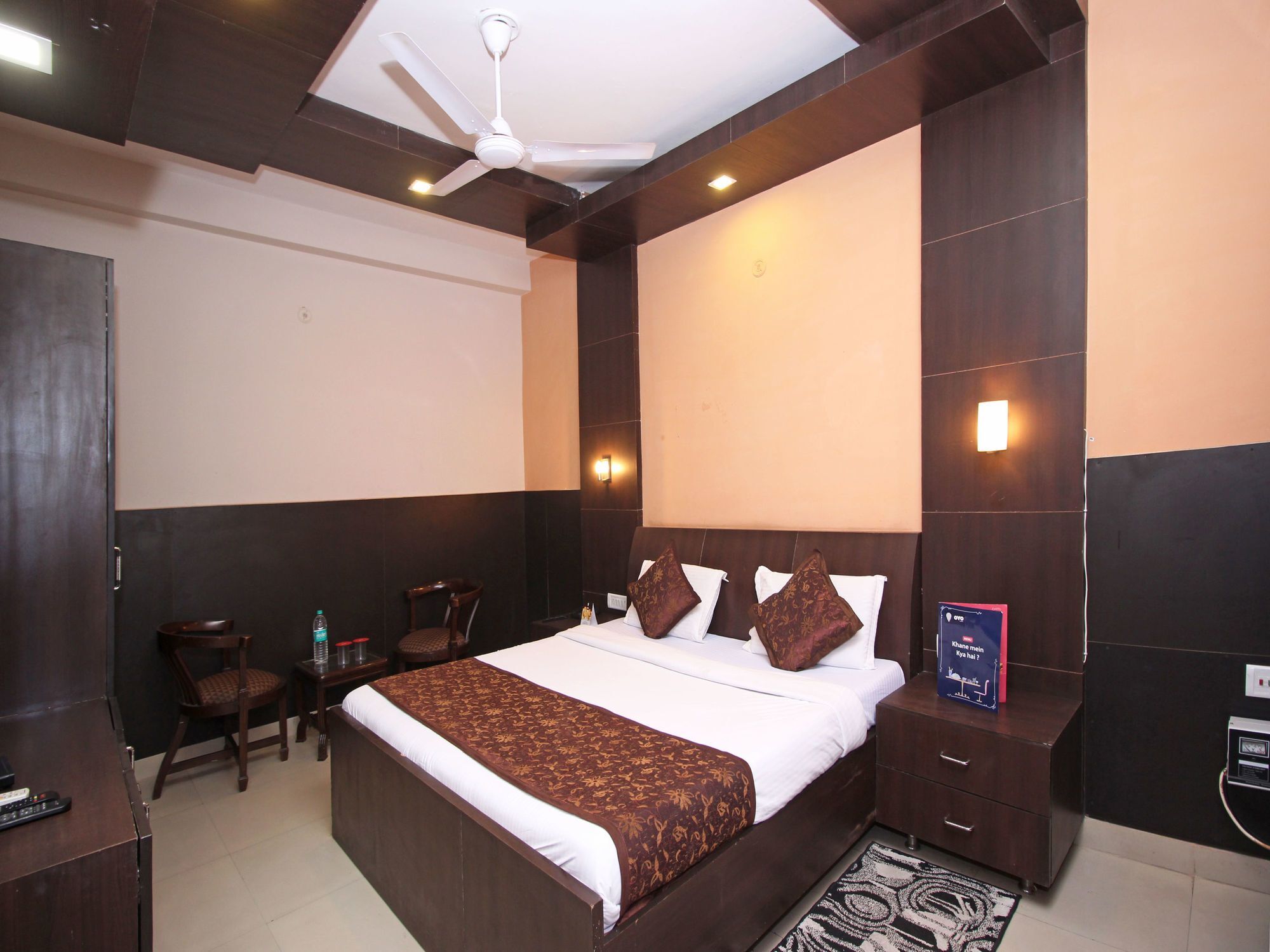 Oyo 576 Hotel Shree Kanta Residency Gurgaon Buitenkant foto