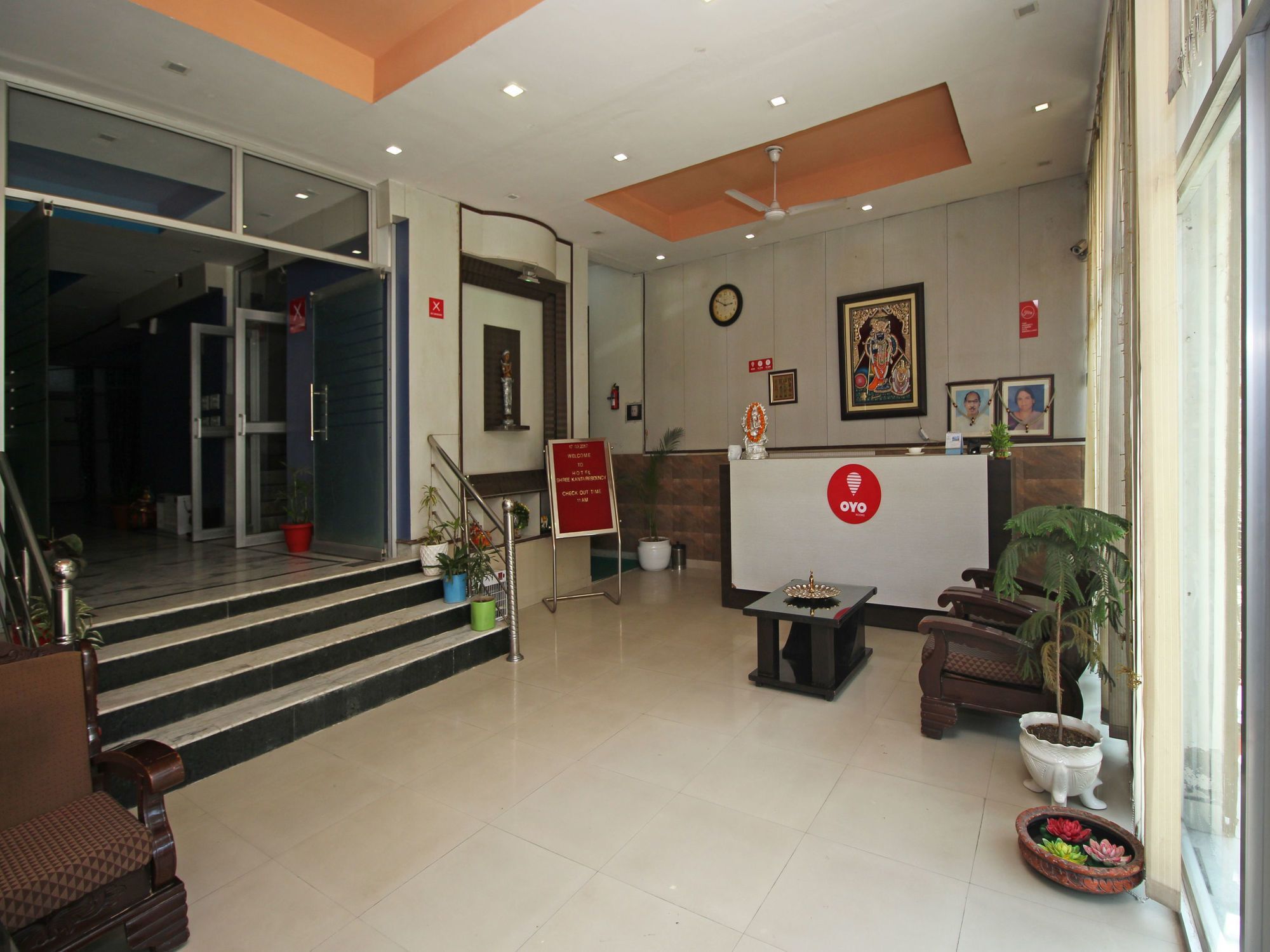 Oyo 576 Hotel Shree Kanta Residency Gurgaon Buitenkant foto